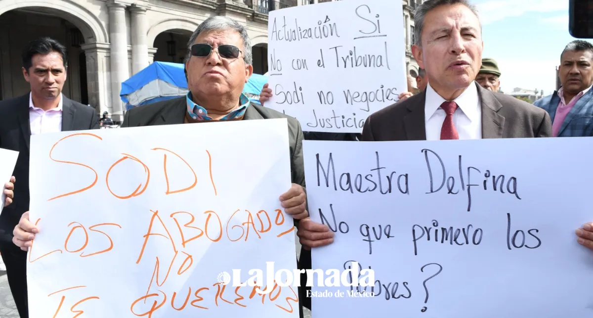 Toluca: Abogados se manifiesta en contra de certificación del poder Judicial