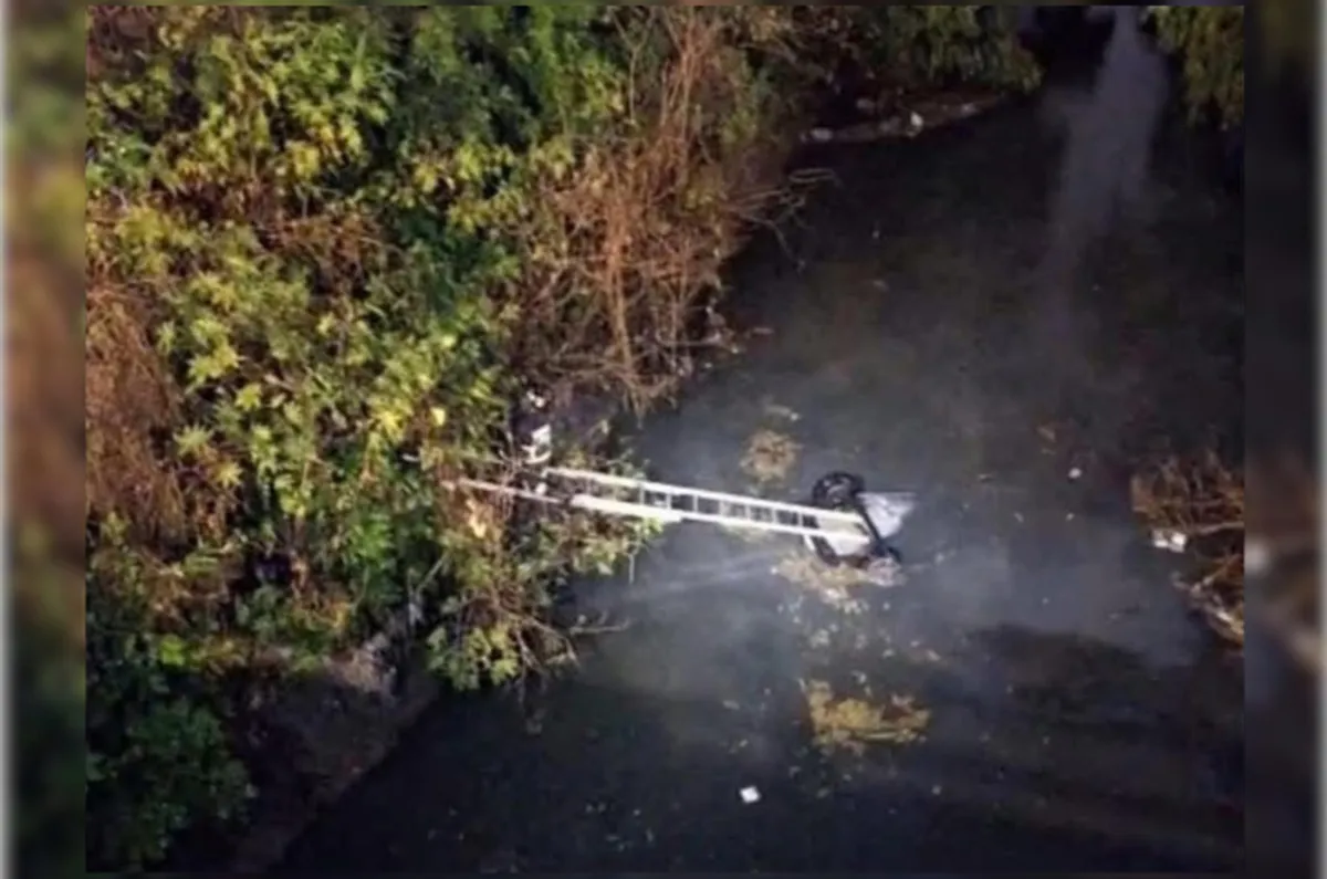 Vehículo cae a canal y deja 5 fallecidos en Cuautitlán Izcalli