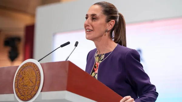 Sheinbaum informa que el ingreso en México subió 15% desde 2018 y la desigualdad bajó; Pemex y energéticos, también en agenda.
