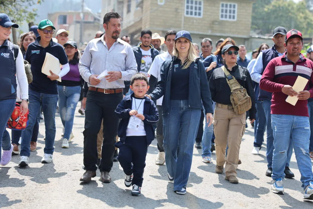 Huixquilucan Contigo 24/7 llega a Llano Grande y Piedra Grande para entregar la rehabilitación de escuela y gimnasio de calistenia
