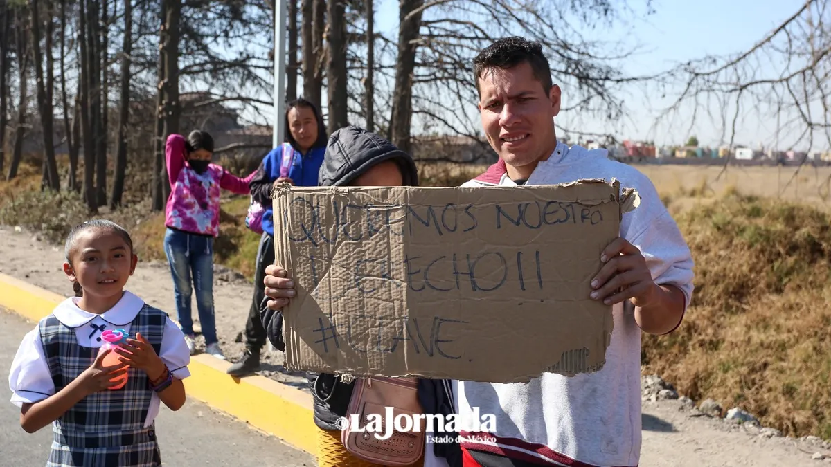 Video: Bloquean avenida Las Partidas