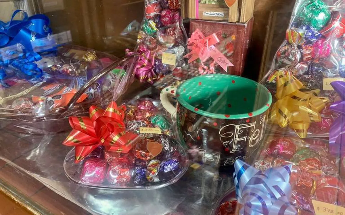 Edomex: Intercambios navideños impulsan la producción de tazas