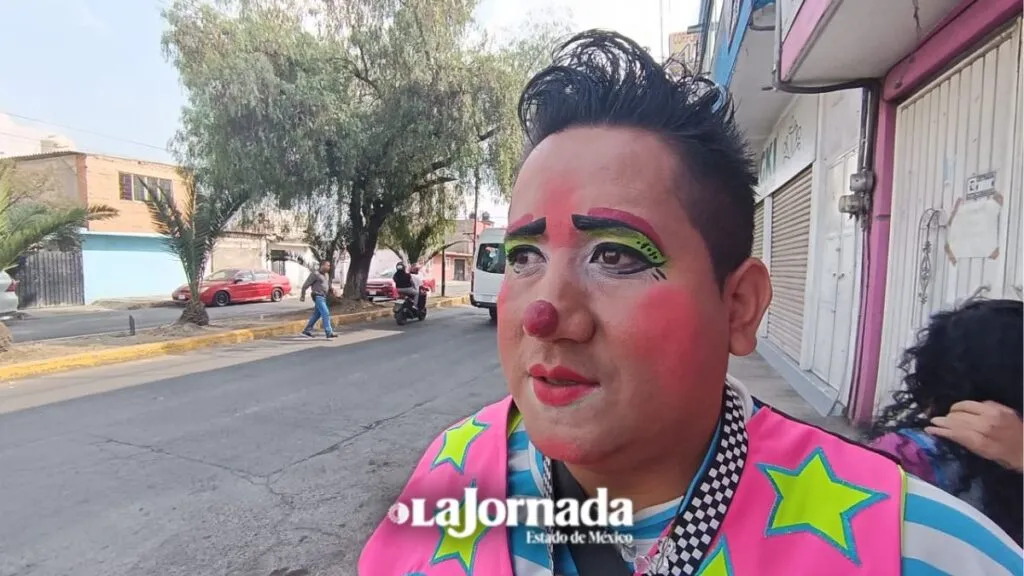 Chabelito, el payaso que ayuda a perros de la calle