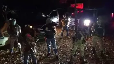 "Este comunicado va para los municipios de Metepec, San Mateo Atenco, Chapultepec y Mexicaltzingo", dice un sujeto encapuchado durante el inicio del material. Foto: Captura Facebook