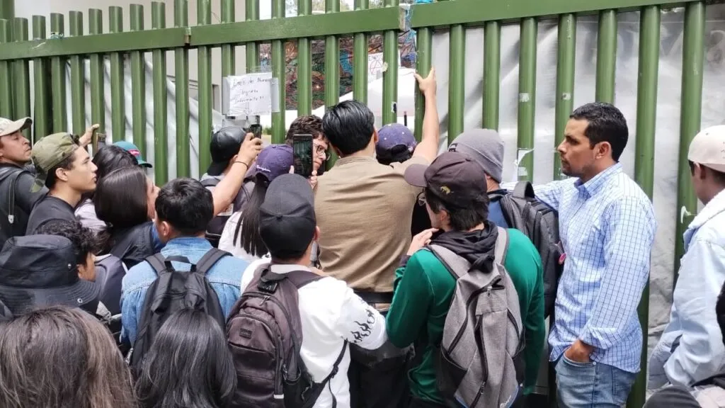 Uaeméx: Estudiantes piden diálogo para recuperar la Facultad de Ingeniería