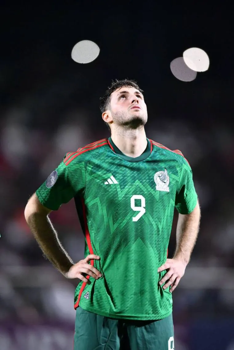 Debut agridulce para Cocca y Marcel, México gana 2-0