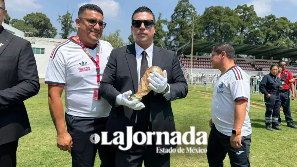 Réplica oficial desata la pasión futbolera en Cuautitlán