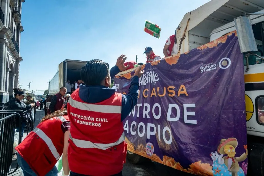 Reúne comunidad toluqueña y visitantes 10 toneladas de víveres en apoyo a familias afectadas