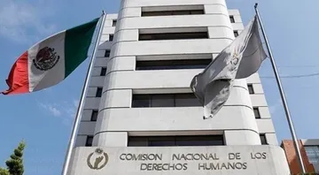 El Jefe del Ejecutivo aclaró que contempla eliminar entre 10 y 20 órganos autónomos, y que esto no implicará ningún despido de personal. Foto: La Jornada