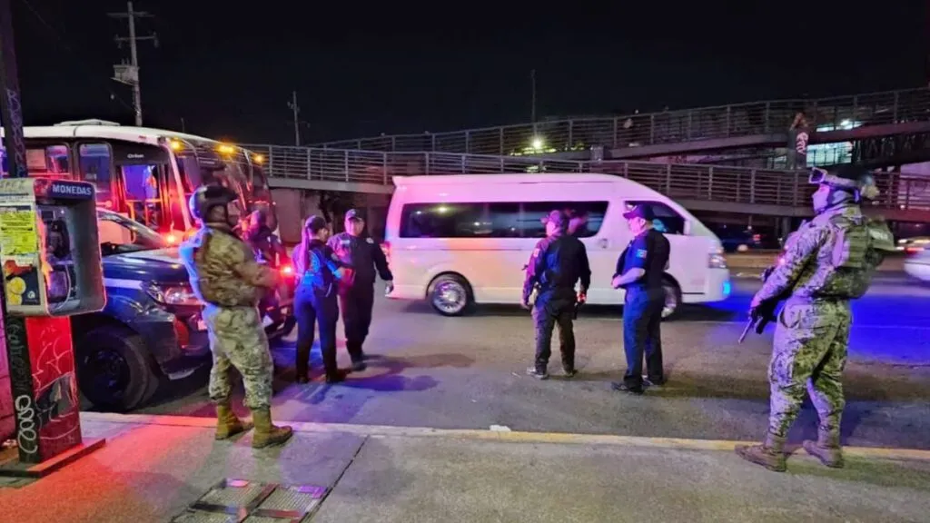 Marinos van contra el robo a transporte público en Ecatepec