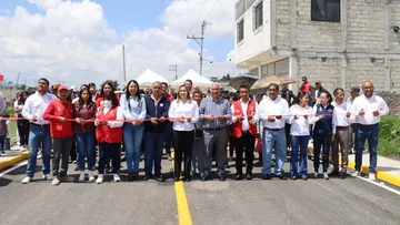 Gobierno de San Mateo Atenco entrega importante obra vial en el barrio de San Isidro