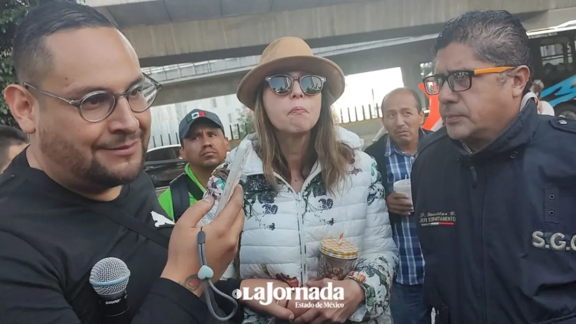 Naucalpan: Continúa bloqueo en periférico, Gabriela Spanic pide se sumen contra malos policías