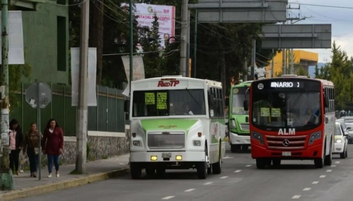 El Centro de Monitoreo con cerca de 100 mil cámaras de seguridad dentro de camiones, camioneras y taxis no funcionan. Foto: La Jornada