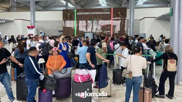 AIFA enfrenta retrasos por caída de Microsoft