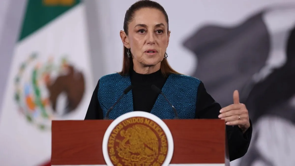 Sheinbaum revisa y modifica artículos constitucionales de la reforma electoral para evitar contradicciones.