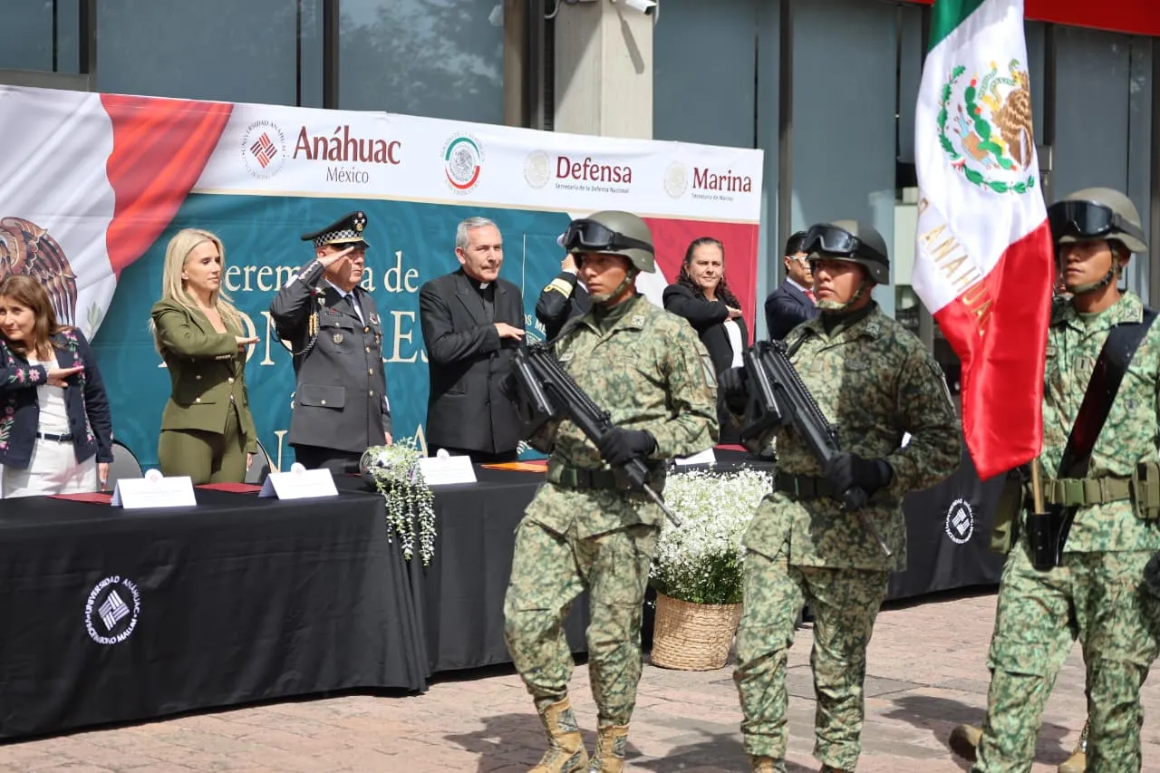 Fortalecen valores cívicos e identidad nacional con exposición militar y naval en Huixquilucan