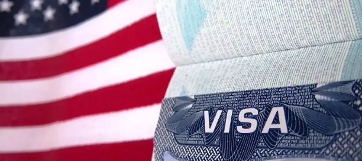 Suspende EU visas a 75 países; no incluye a México
