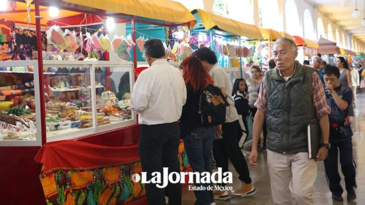 Toluca: disfrutan de la Feria del Alfeñique con un gasto promedio de hasta 150 pesos por persona