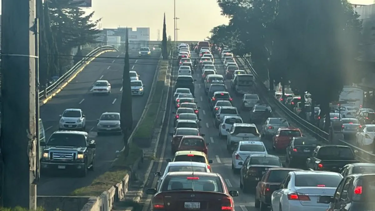 Tráfico pesado en Paseo Tollocan rumbo a CDMX