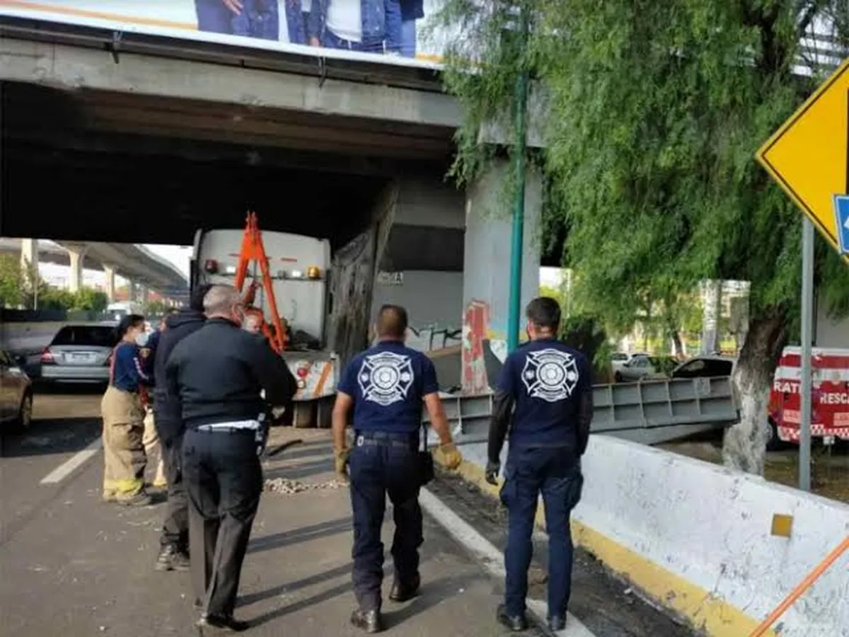 Edomex: 80 por ciento de los puentes vehiculares y peatonales son un peligro