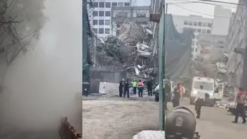 Colapsa edificio en San Antonio Abad durante demolición en la colonia Tránsito. Dos personas fueron rescatadas y tres más permanecen atrapadas.