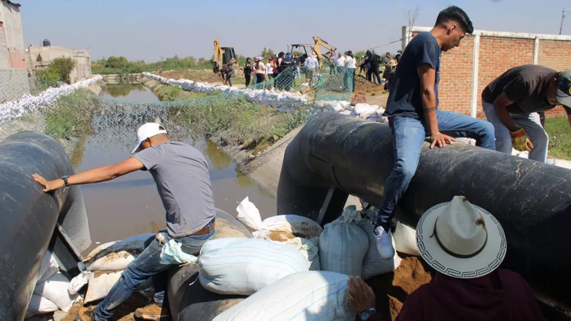 Chimalhuacán: refuerzan canal para evitar otro desbordamiento