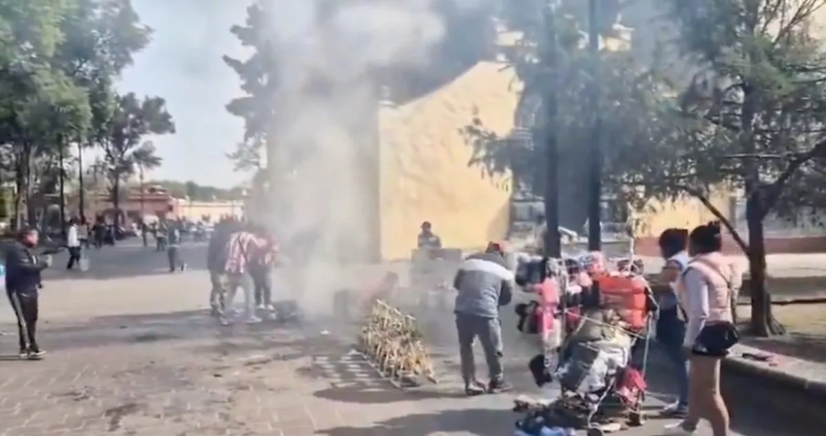 [VIDEO] Explosión en centro de Coyoacán: puesto de pirotecnia causa caos en pleno Año Nuevo
