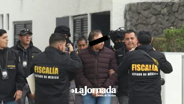 Fotos: Trasladan a ex presidente municipal de Toluca, Raymundo “N” al penal de Almoloya de Juárez