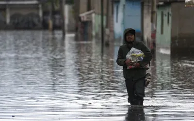La tensión creció cuando los vecinos señalaron que sus muebles y pertenencias vuelven a estar en riesgo.