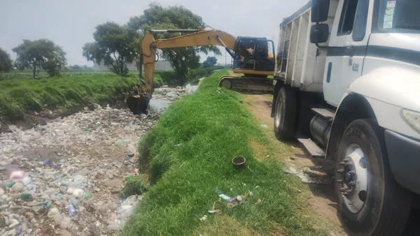 Toluca: Retiran 100 toneladas de basura del Río Verdiguel