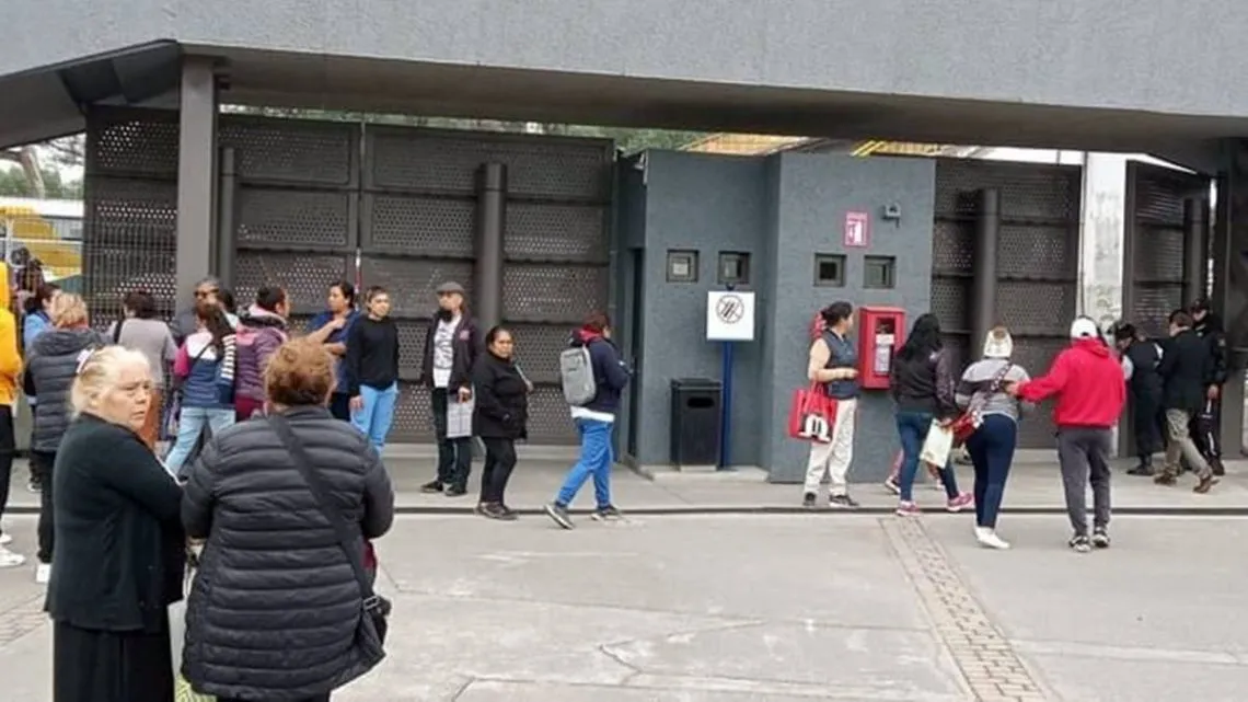 Bloquean la México-Texcoco a la altura de Centro Cultural Mexiquense