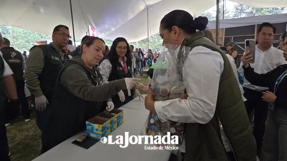Prevén instalar 100 máquinas de reciclaje en espacios públicos
