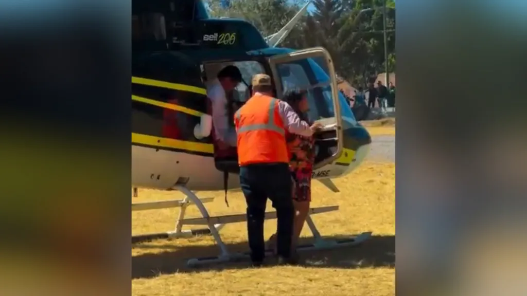 Alcalde de Chiconcuac usa helicóptero para carnaval