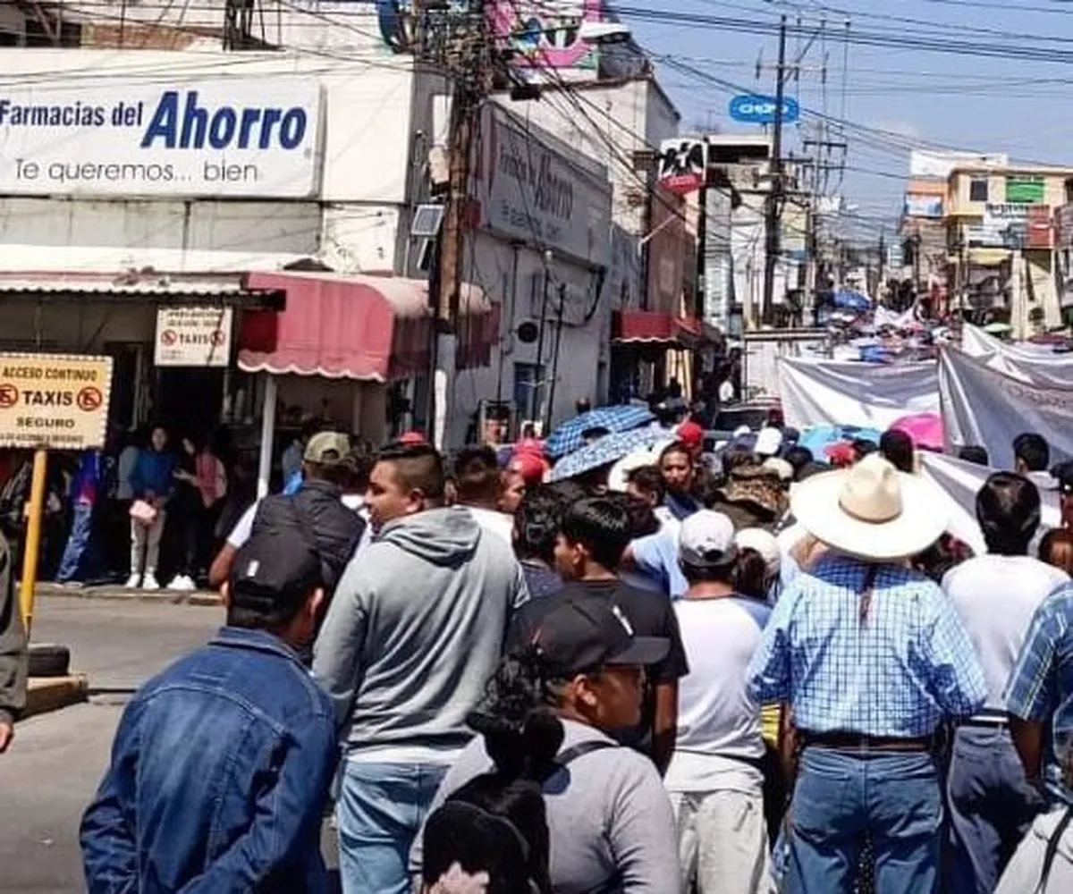 Comerciantes de Nicolás Romero amenazan con bloqueos si sus demandas no se cumplen