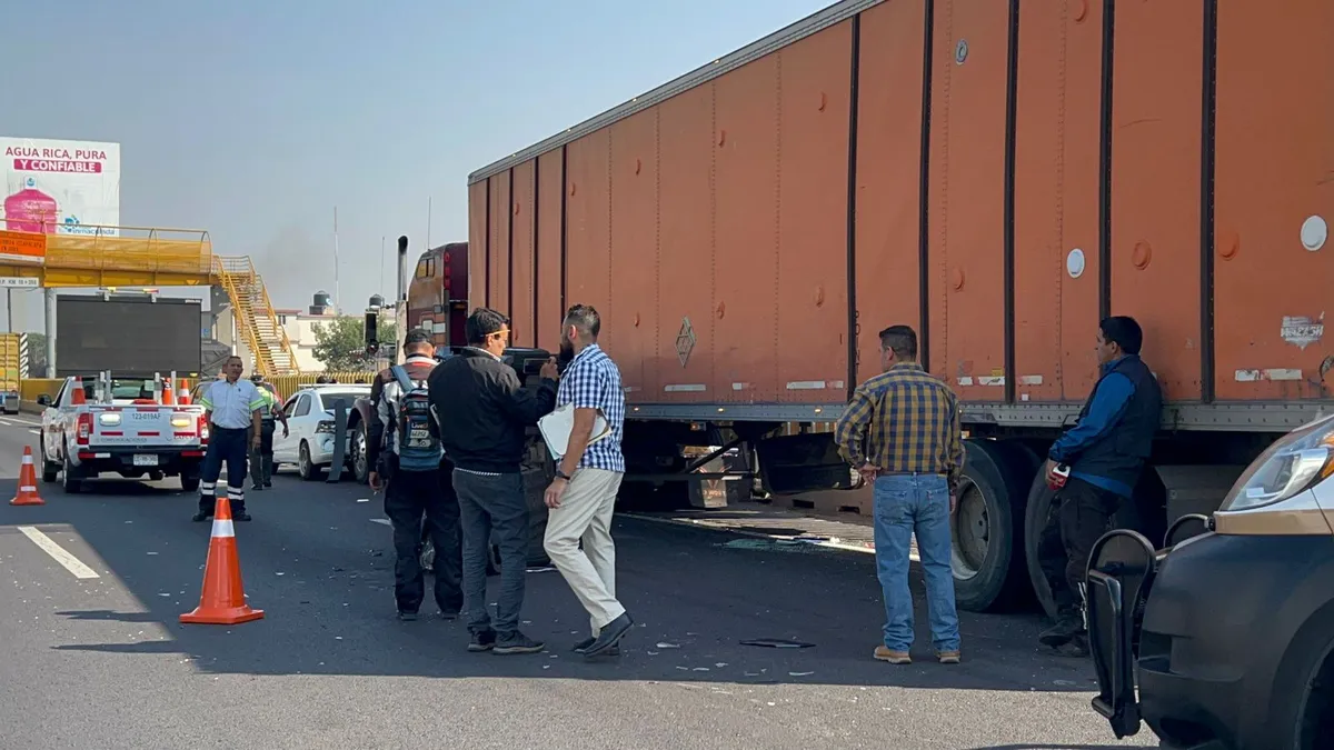 Caos vial por accidentes en la México-Puebla