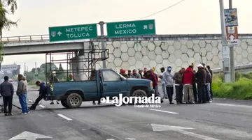 Sin tregua en la Toluca-Tenango: Pobladores exigen a gobierno estatal pavimentación prometida