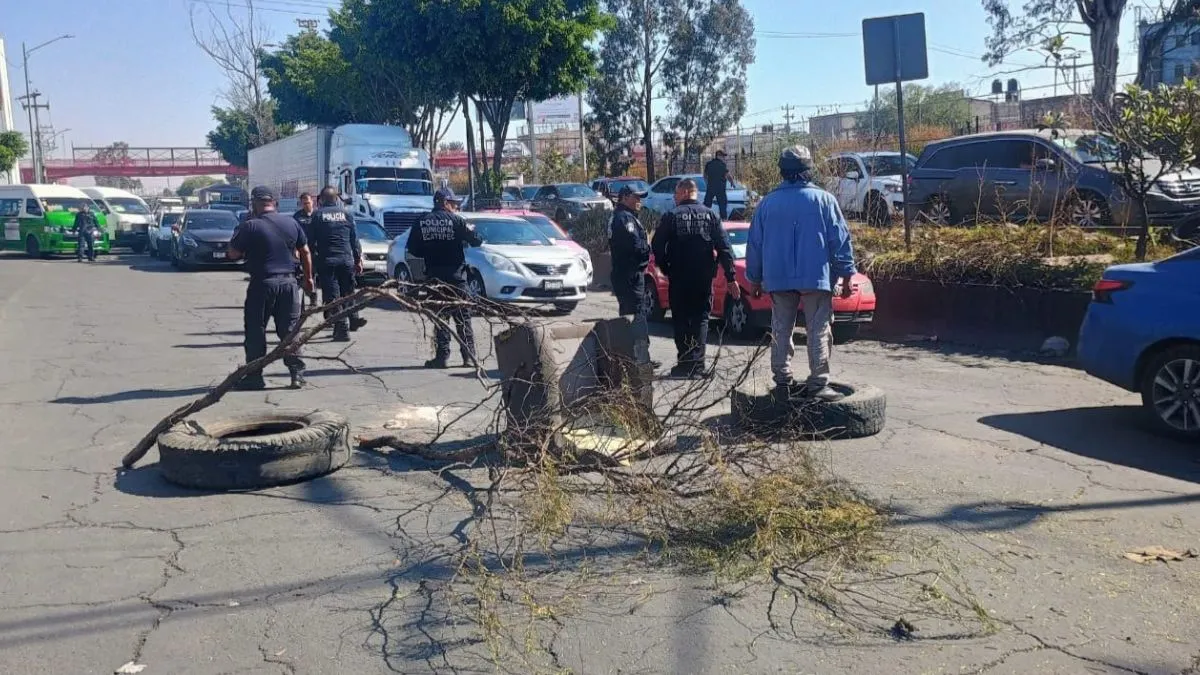 Vecinos de Ecatepec protestaron por falta de agua.