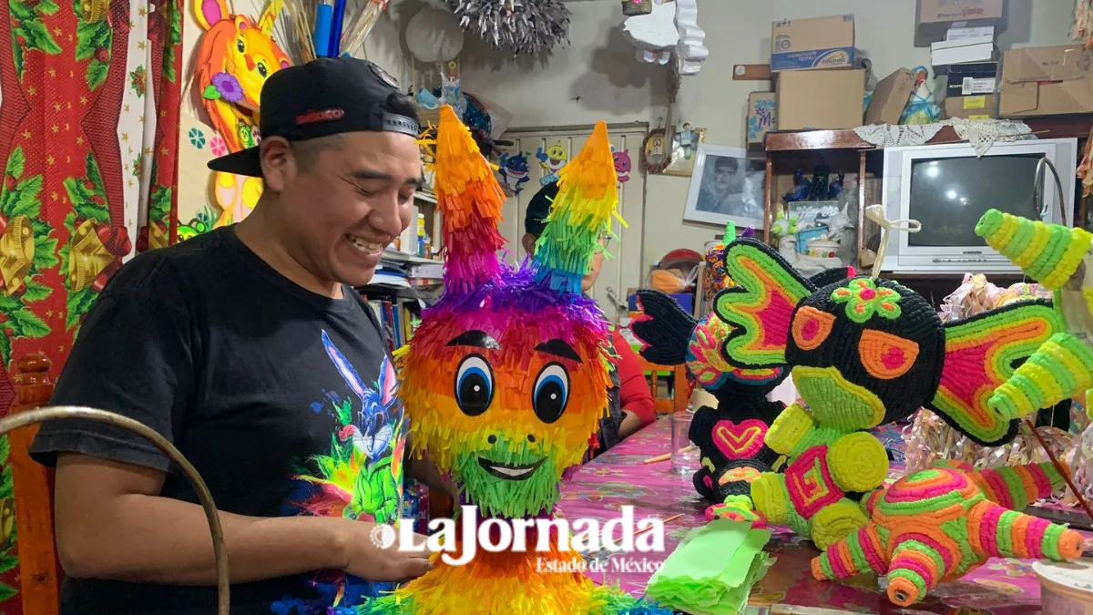 Piñatas Coreano, tres generaciones que transforman el arte piñatero en Acolman