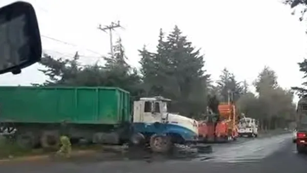 Choque de Tráiler en la Toluca-Palmillas genera caos vial