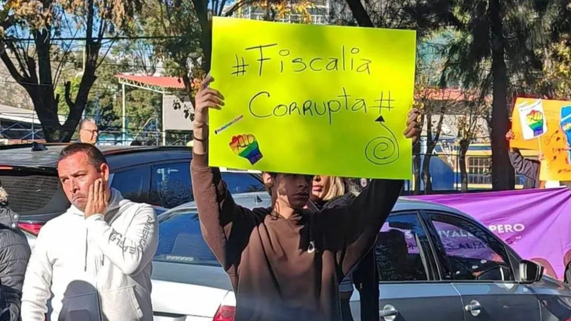 Naucalpan: Familiares de Santi bloquean Lomas Verdes