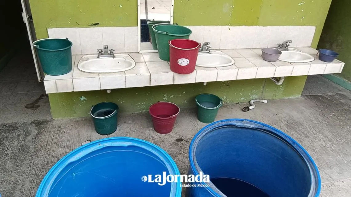 Habitantes de Chimalhuacán claman agua; llevan 15 días sin una gota