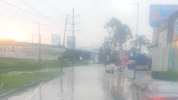 Encharcamientos provocan tráfico en Paseo Tollocan hoy 9 de agosto