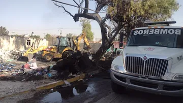 Incendio consume bodega en Texcoco