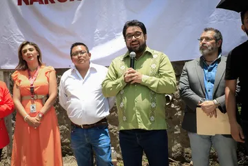 Isaac Montoya aplica recursos propios para blindar seguridad de 130 alumnos en Chimalpa