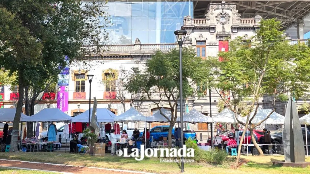Comerciantes formales piden al Ayuntamiento contención de ambulantaje en el centro de Toluca
