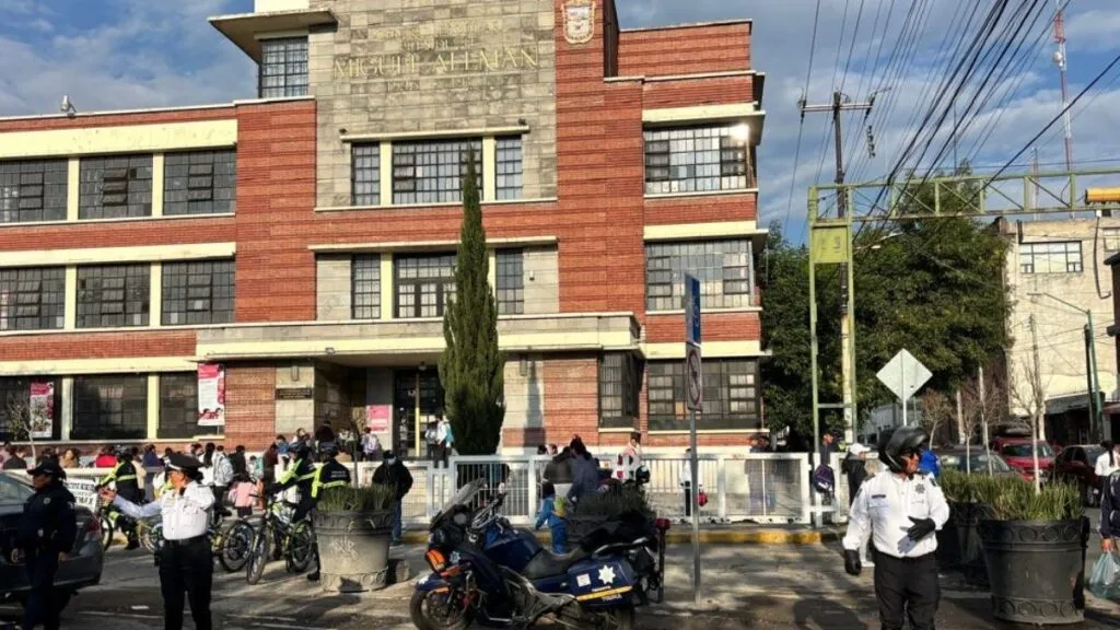 Monitoreo en tiempo real y presencia policial resguardarán las entradas y salidas en escuelas este ciclo escolar 2026-2027