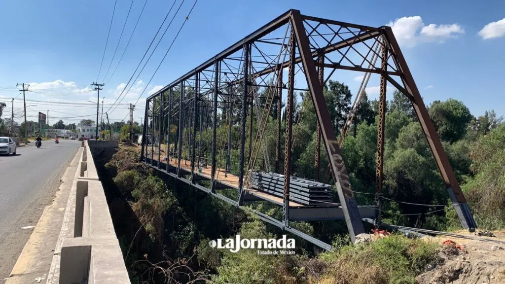 Zumpango: Rehabilitan el Puente de Fierro