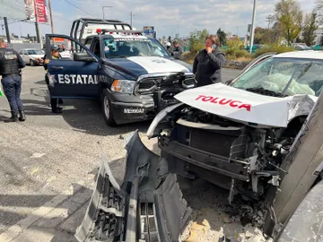 choque-de-taxi-en-paseo-tollocan