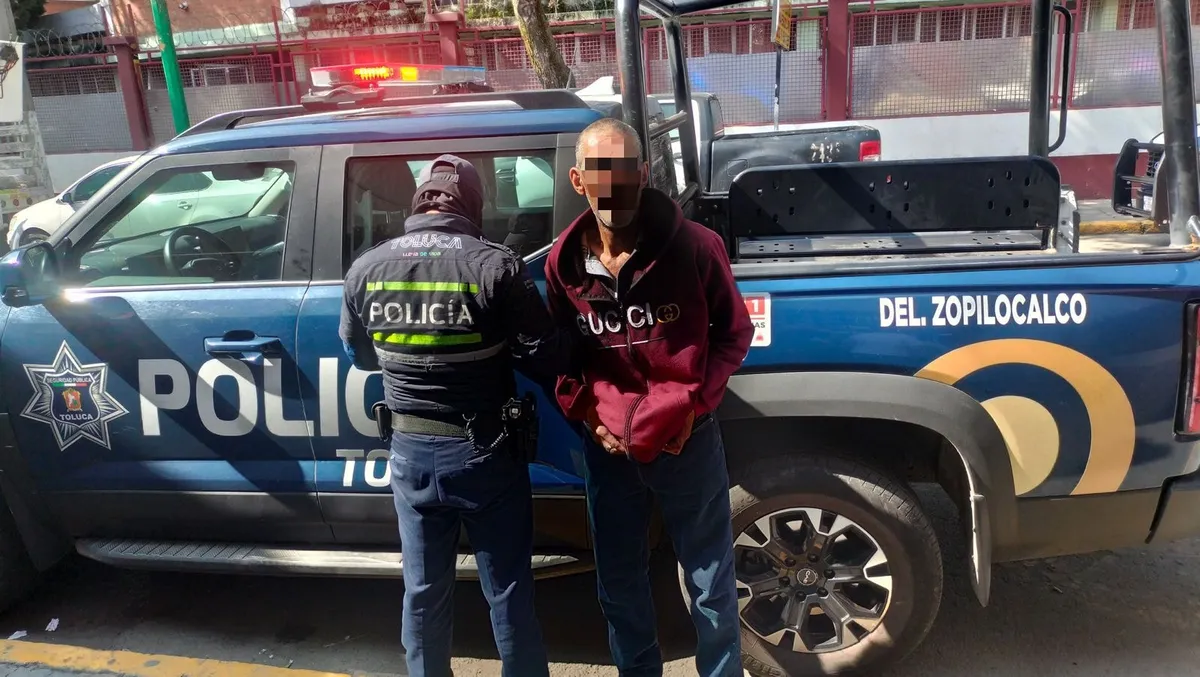 Van 24 personas detenidas en Toluca por tirar basura en la vía pública