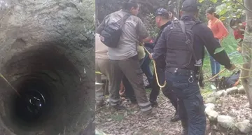 Atlautla: Rescatan a menor que cayó de un pozo de más de 20 m de altura